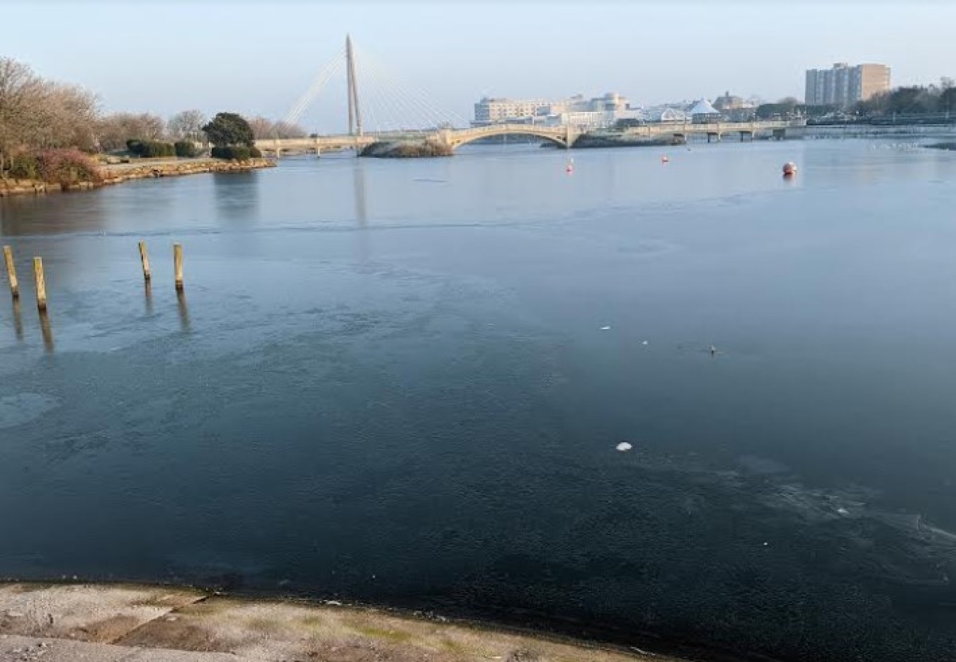 marine lake frozen