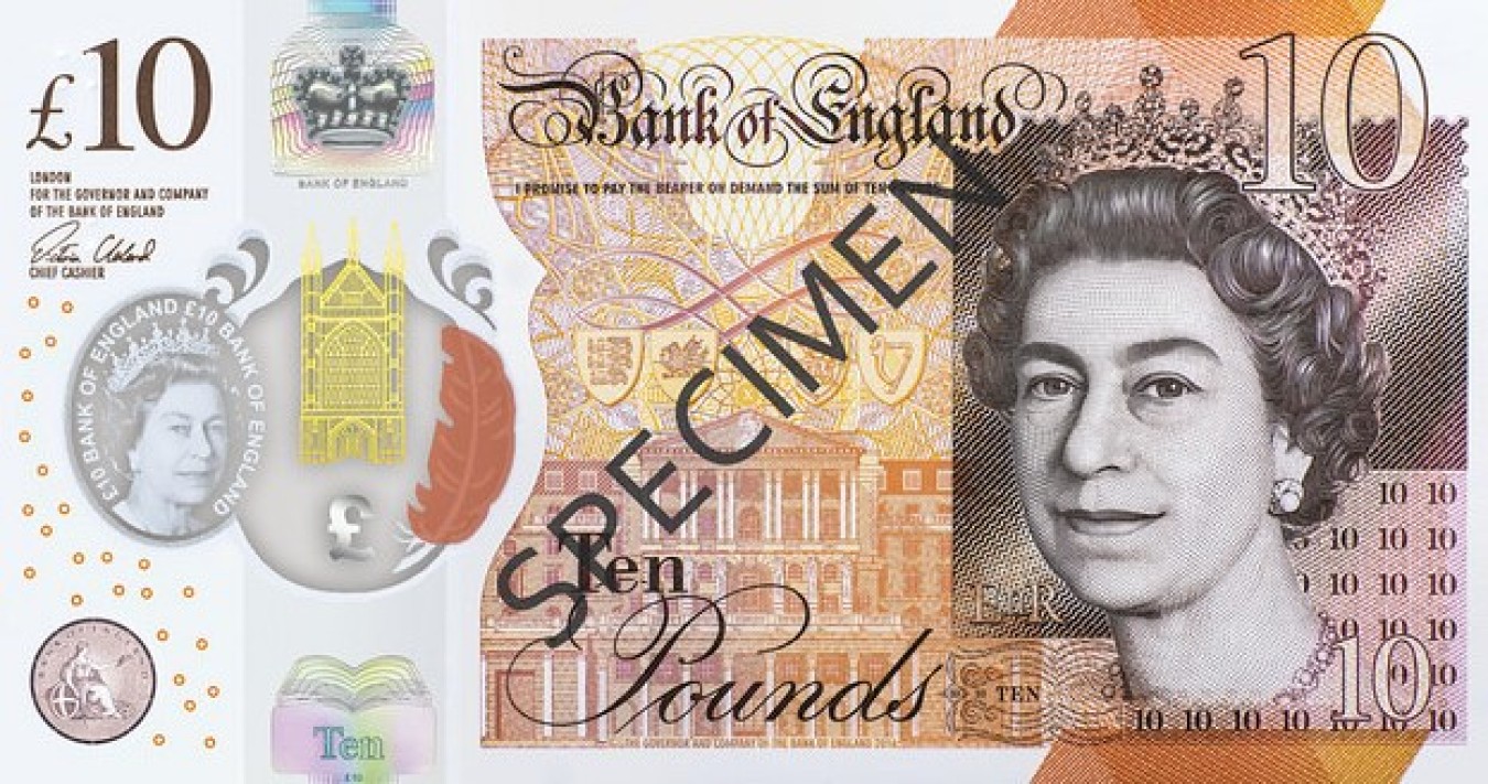 10 pound note with queen